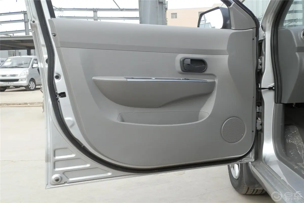 五菱宏光S11.5L 手动 基本型驾驶员侧车门内门板