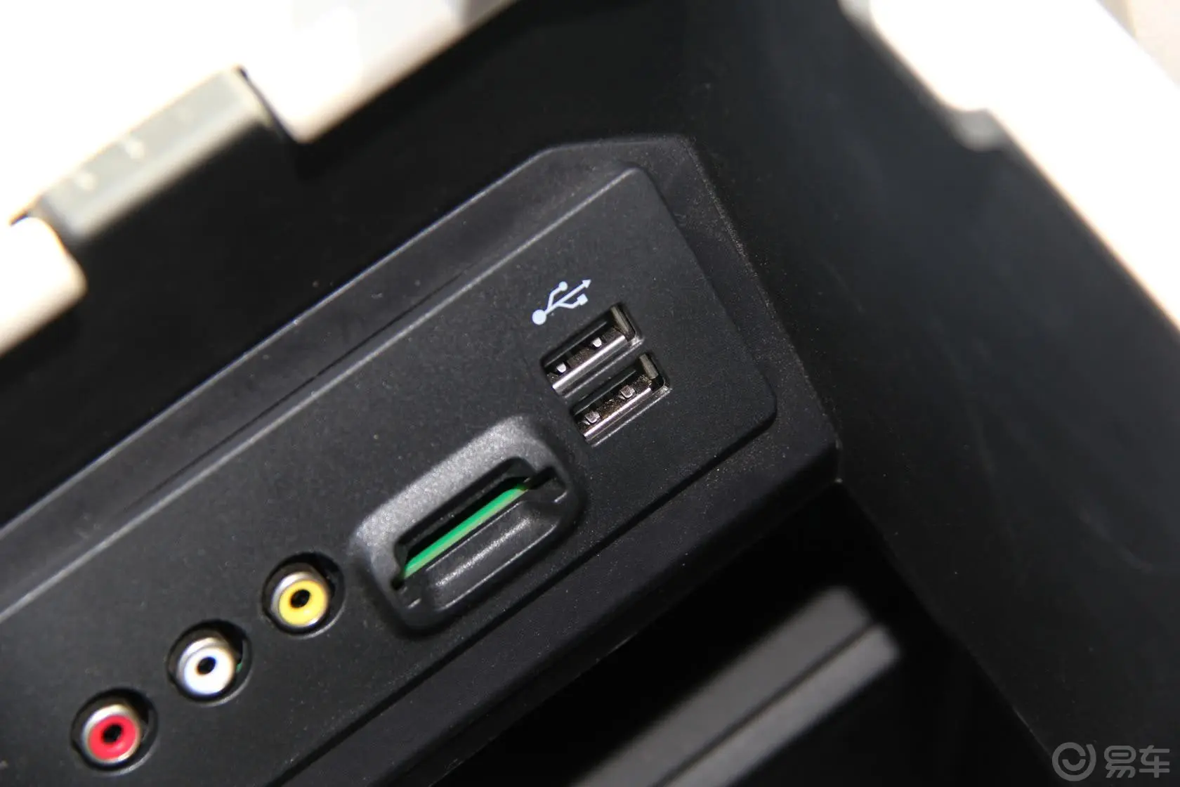 翼虎1.6 GTDi 自动 四驱 精英型USB接口