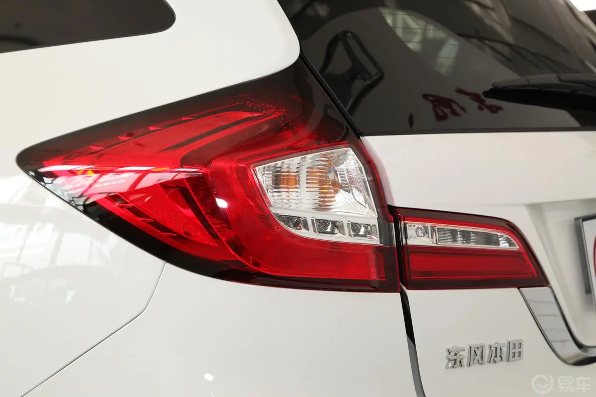 杰德1.8L CVT 豪华尊享型（五座）外观