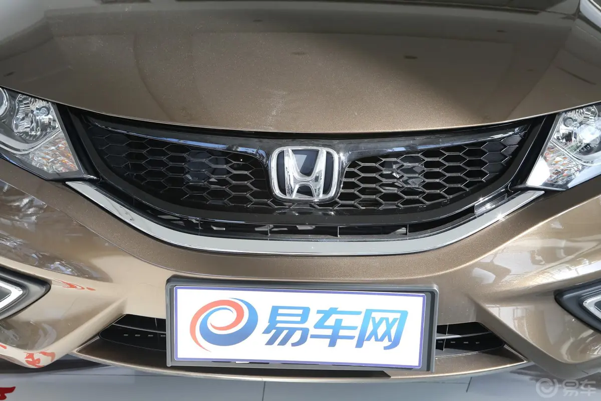 杰德1.8L CVT 豪华尊享型（五座）外观