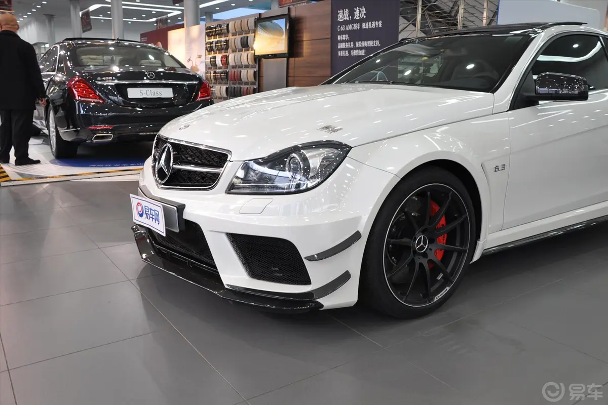 奔驰C级 AMGC 63 AMG 双门轿跑车Black Series车头局部