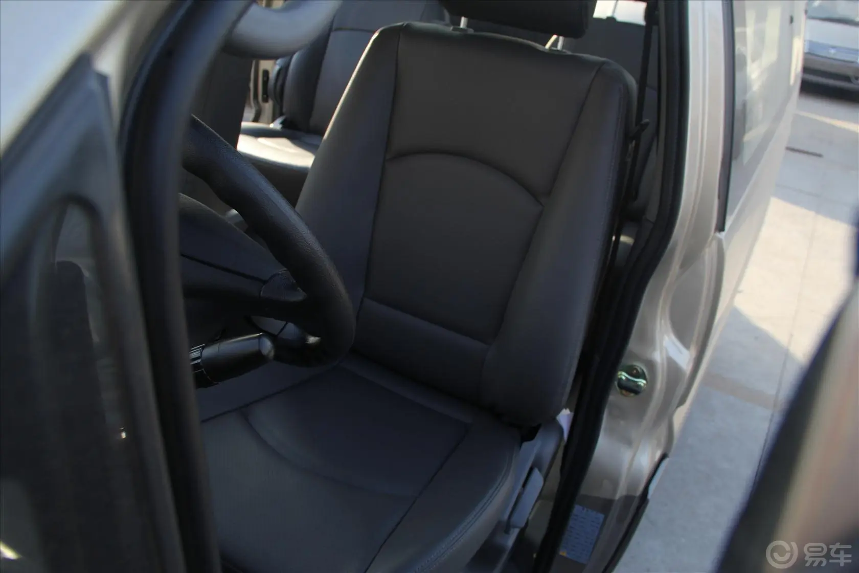 菱智M5-Q3 2.0L 手动 7座短轴豪华型驾驶员座椅