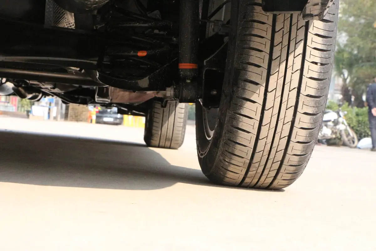 威驰1.5L 自动 智尚版轮胎花纹