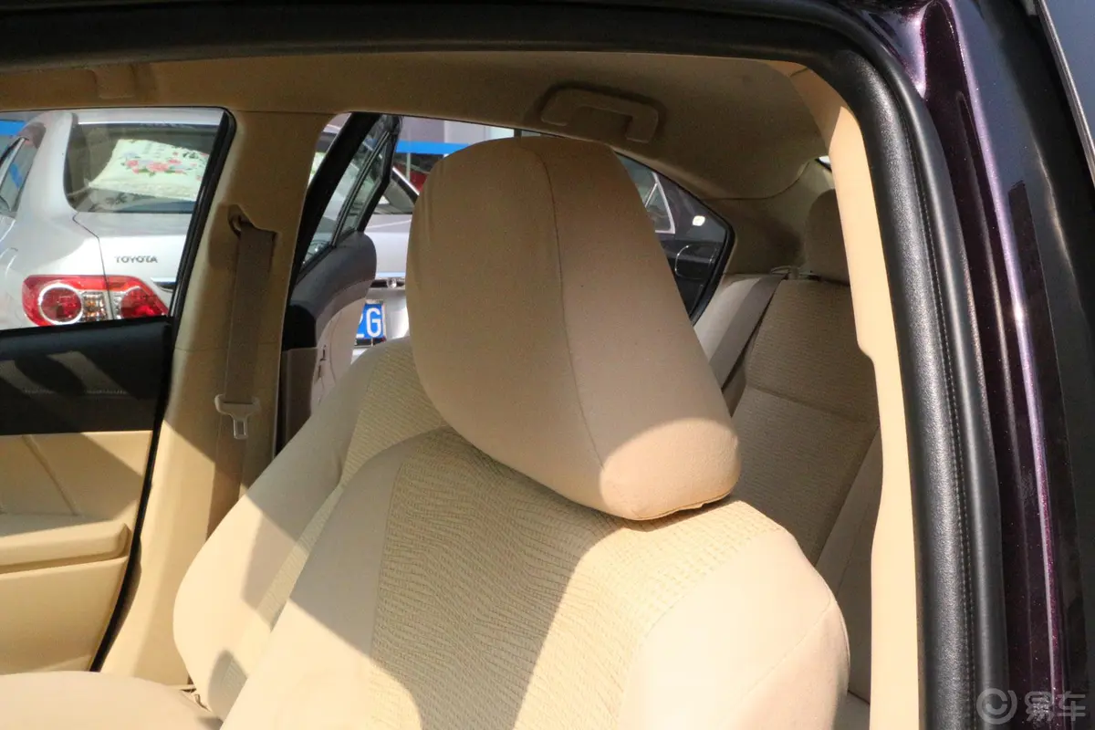 威驰1.5L 自动 智尚版驾驶员头枕