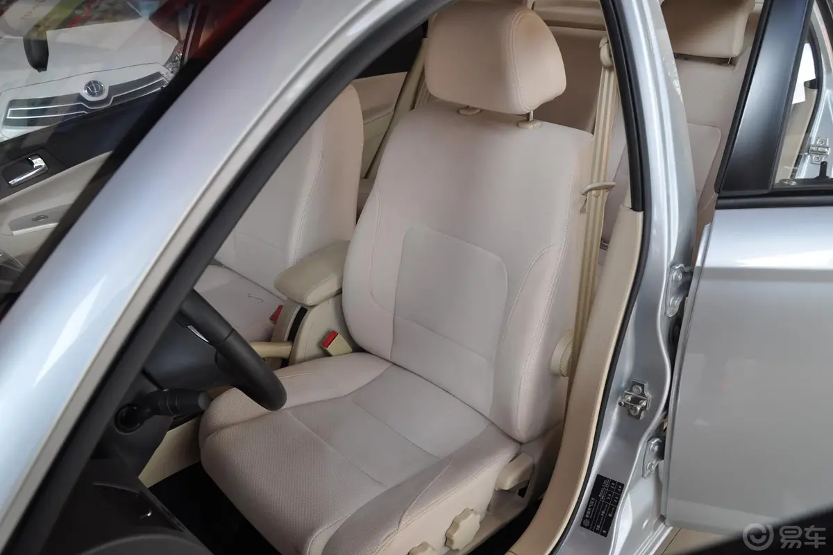骏捷FSV1.5L 自动 豪华型 新锐版驾驶员座椅