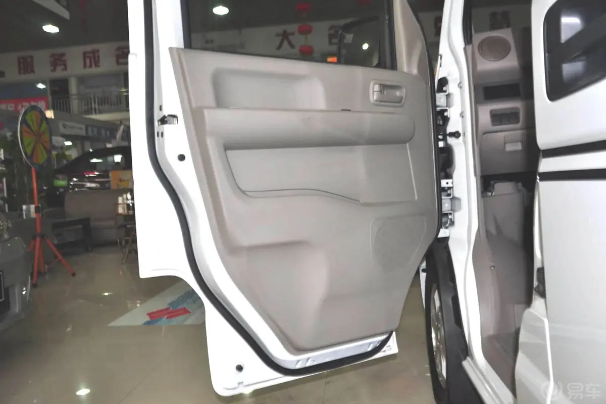 浪迪1.4L 手动 阳光版 舒适型驾驶员侧车门内门板