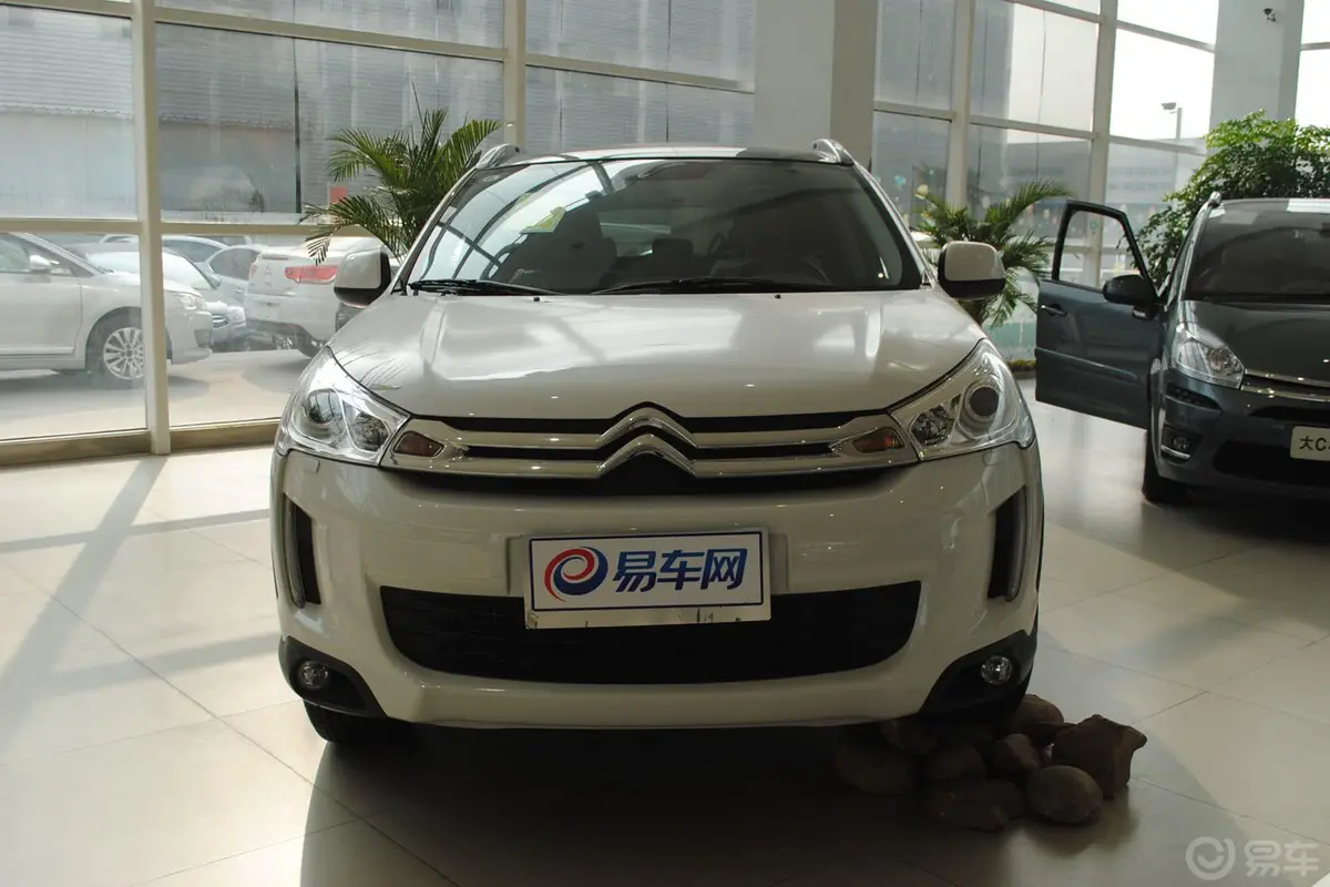 雪铁龙C4 AIRCROSS(进口)2.0L 自动 两驱 豪华版正前水平