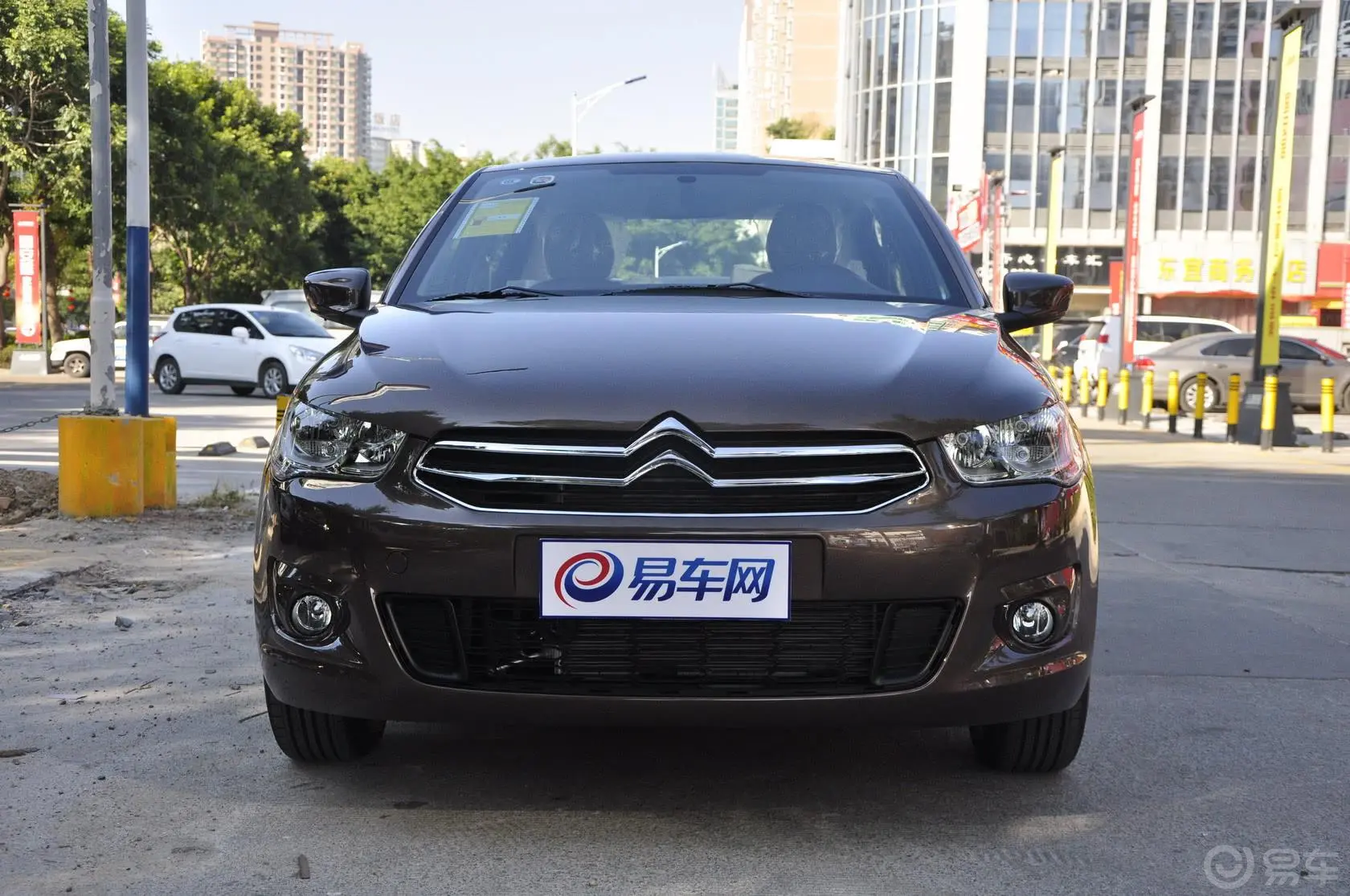 爱丽舍1.6L 手动 舒适型正前水平