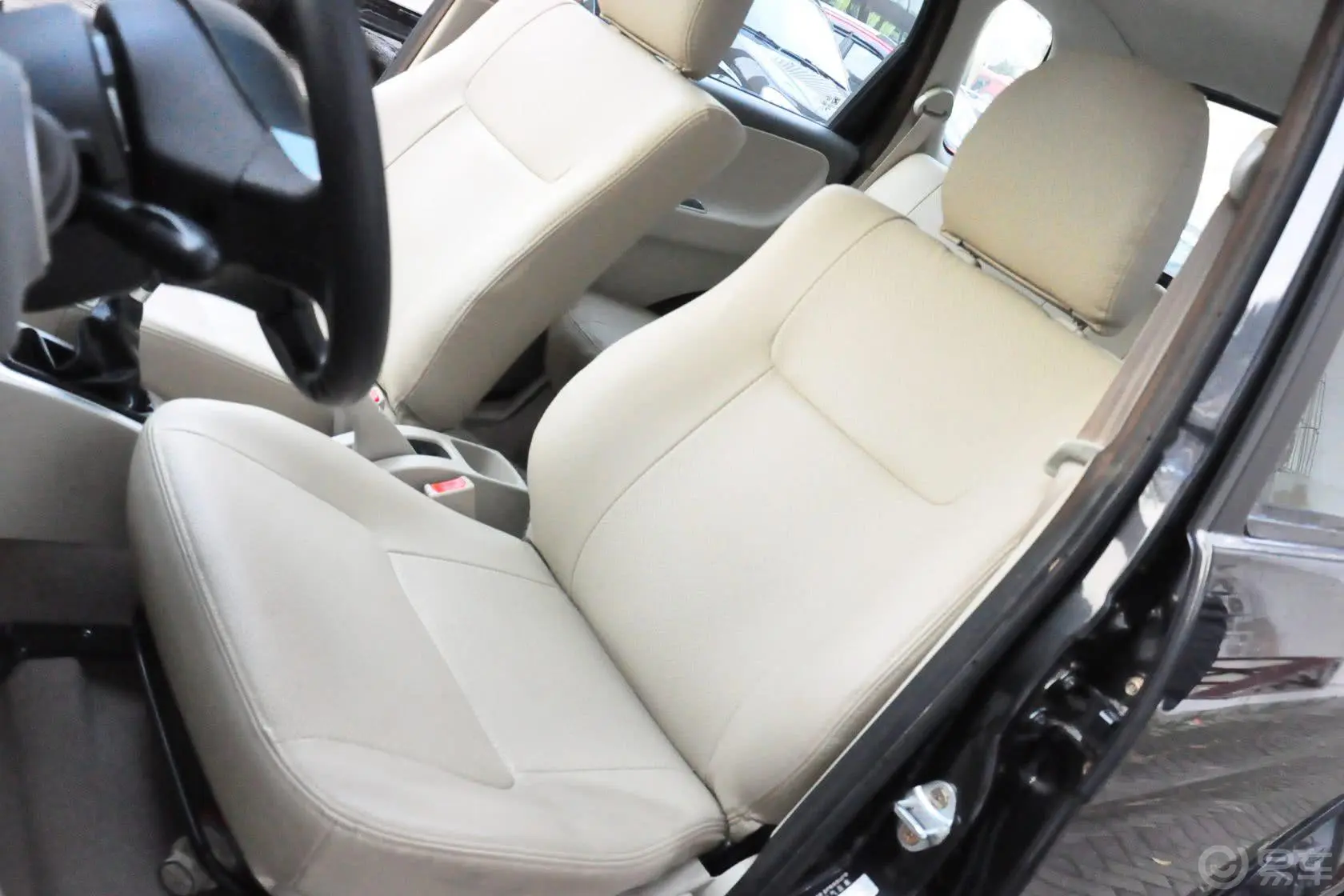 众泰50081.3L 手动 舒适型驾驶员座椅