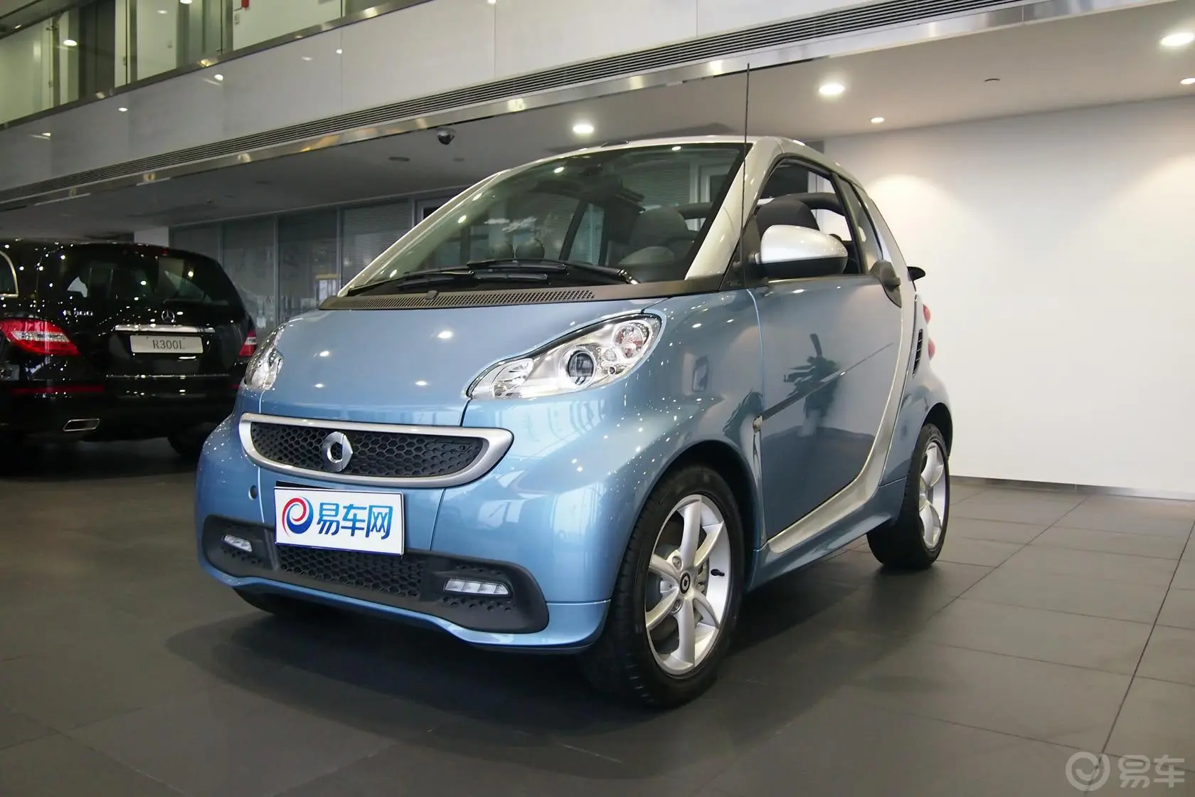 smart fortwo1.0T 敞篷激情版侧前45度车头向左水平