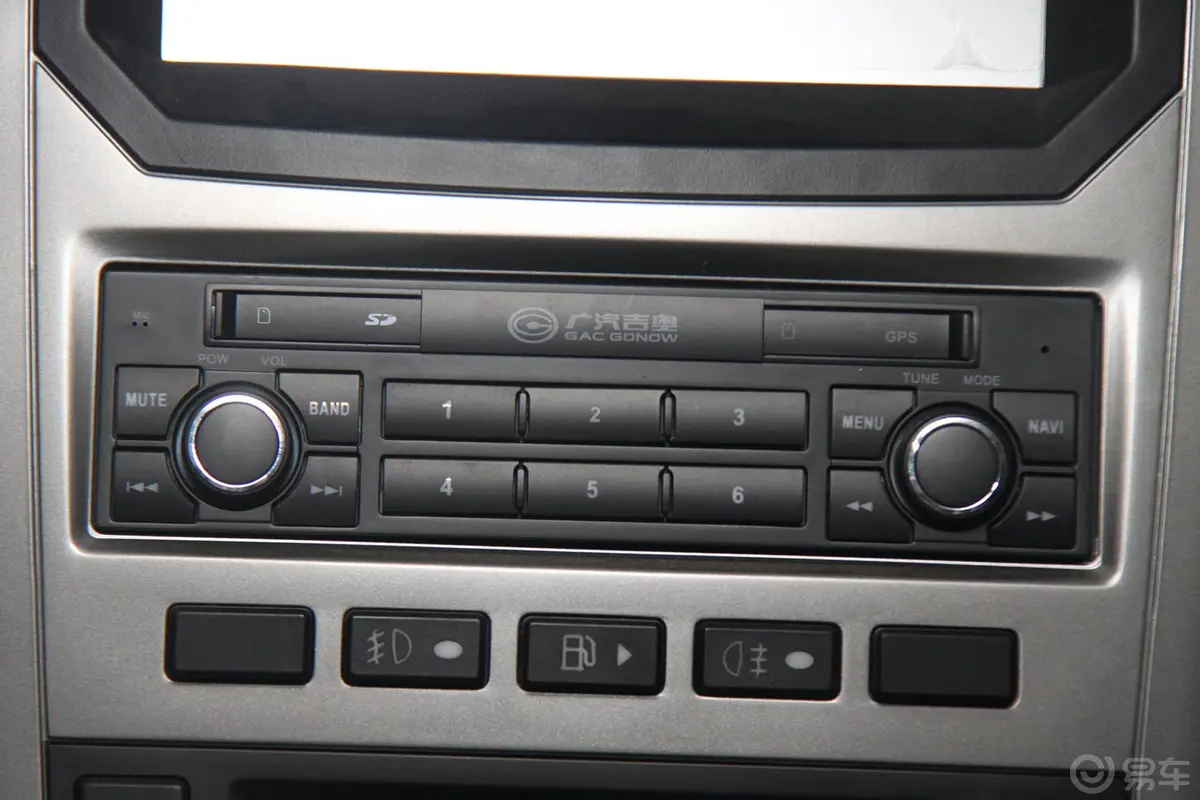 奥轩GX52.4L 自动 四驱 汽油 天窗版空调