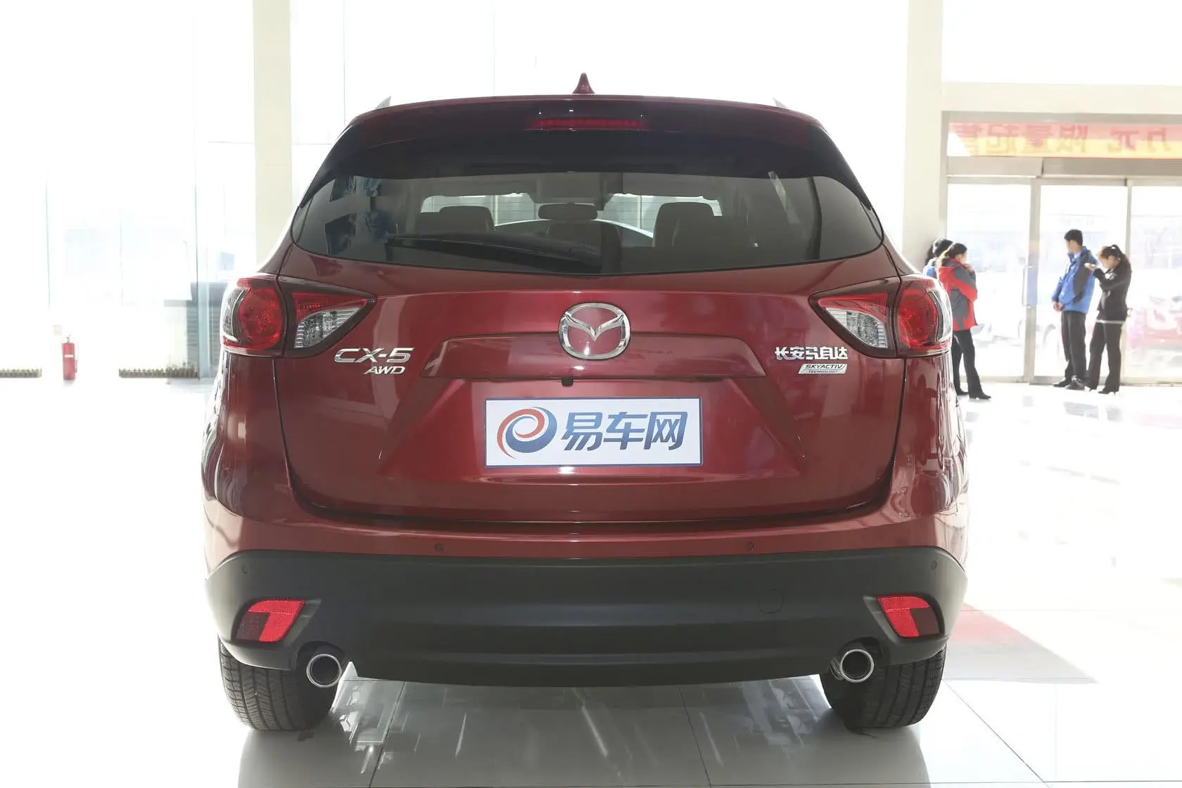 马自达CX-52.0L 自动 四驱 尊贵型正后水平