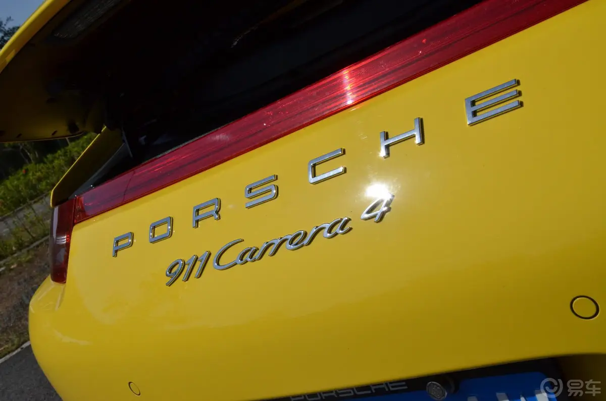 保时捷911Carrera 4 Cabriolet 3.4L尾标