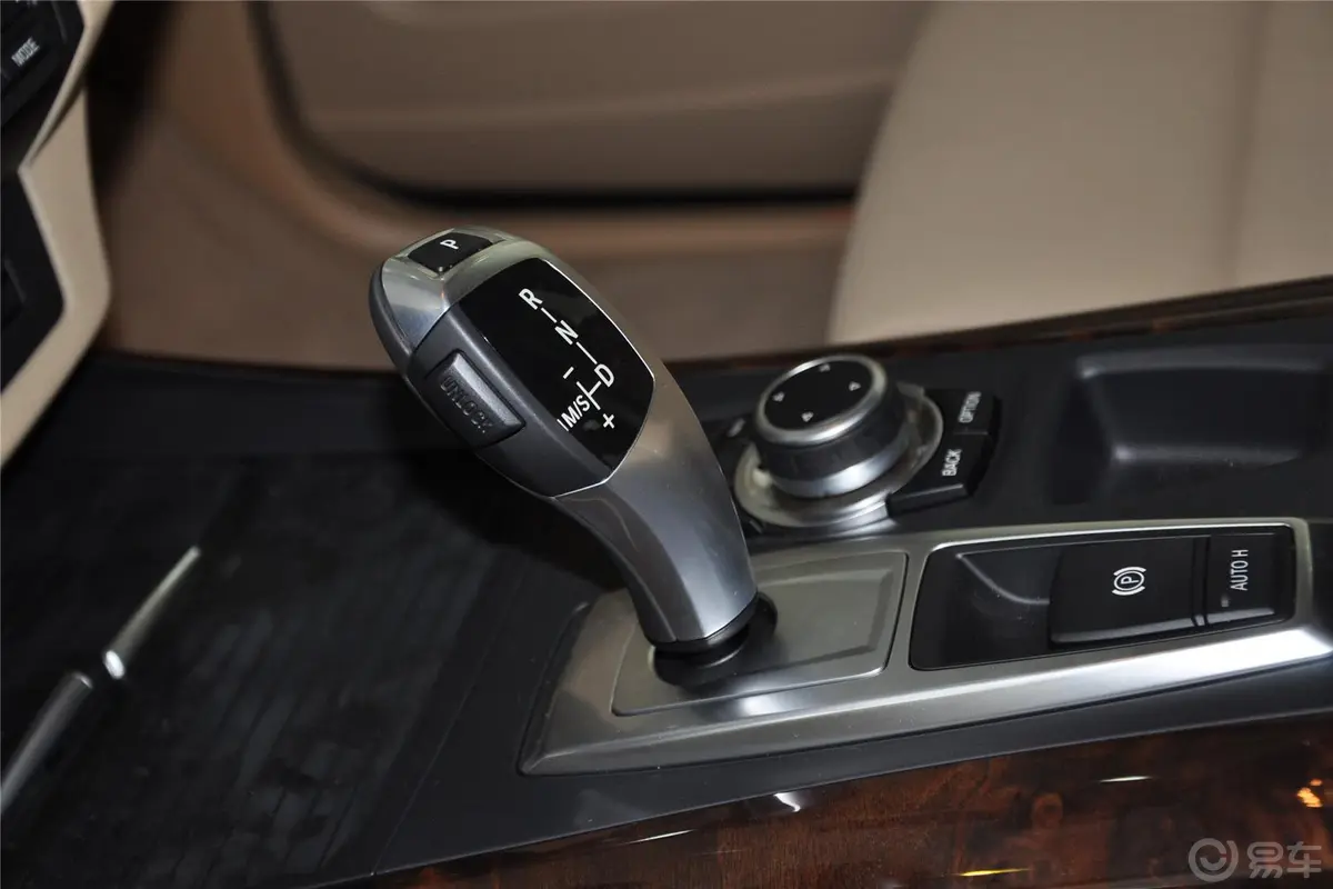 宝马X5(进口)xDrive35i 手自一体 美规版换挡杆