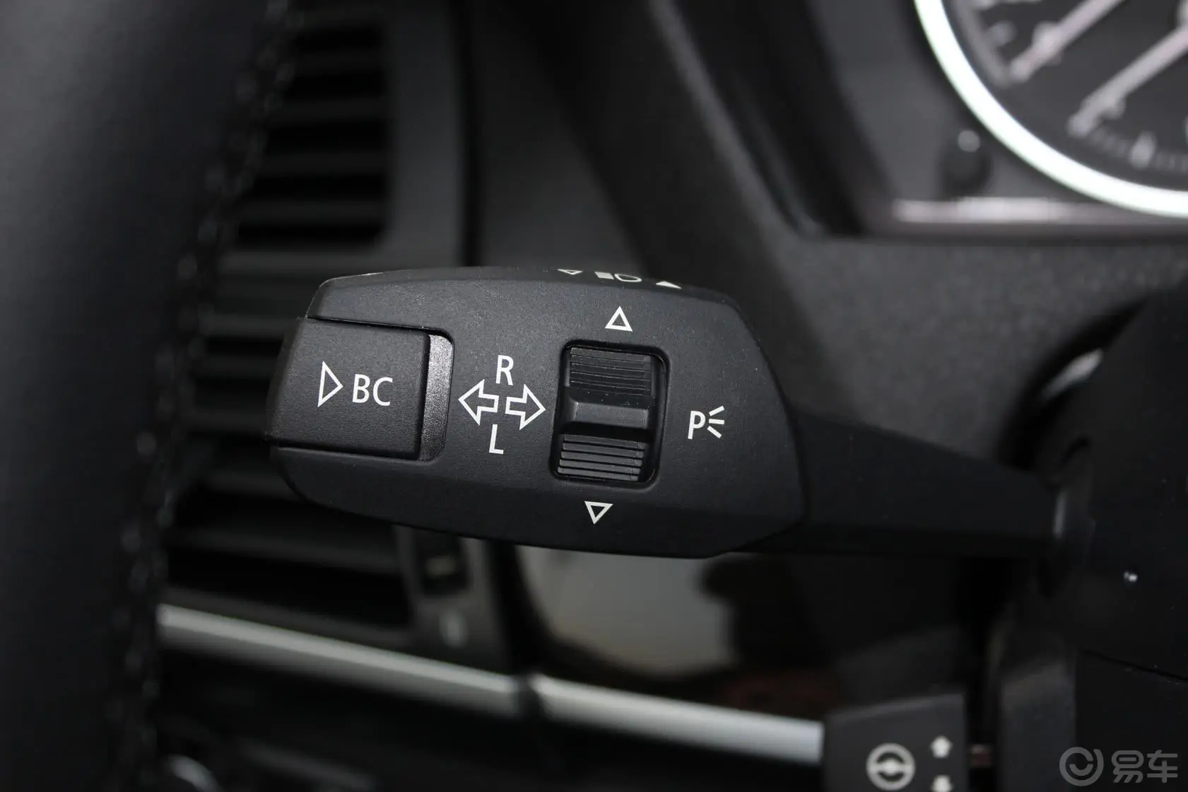 宝马X5(进口)xDrive35i 臻享版大灯远近光调节柄