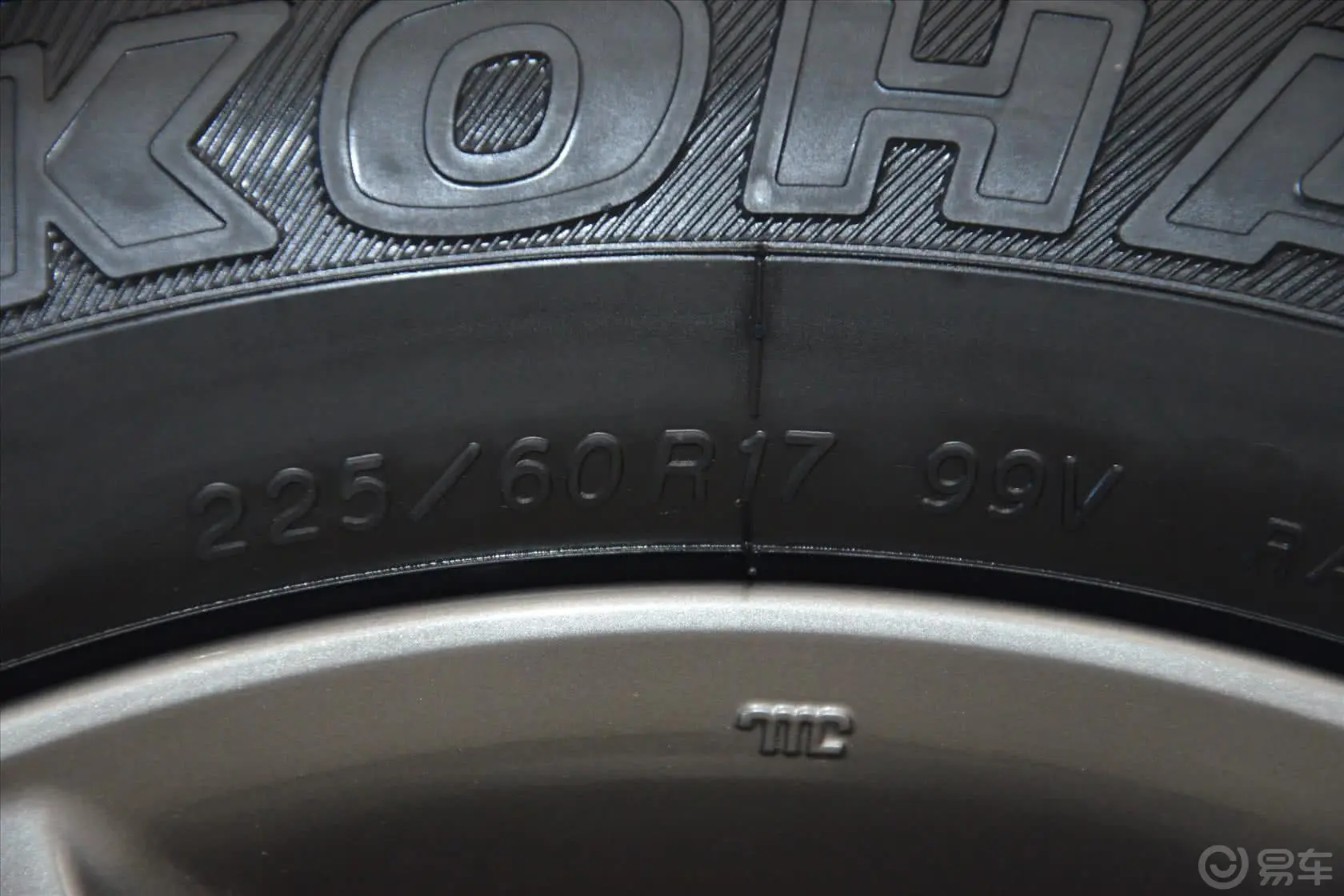 傲虎3.6R 豪华版轮胎规格