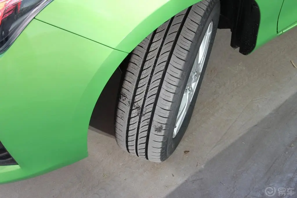 YARiS L 致炫1.5L 自动 炫动版轮胎花纹