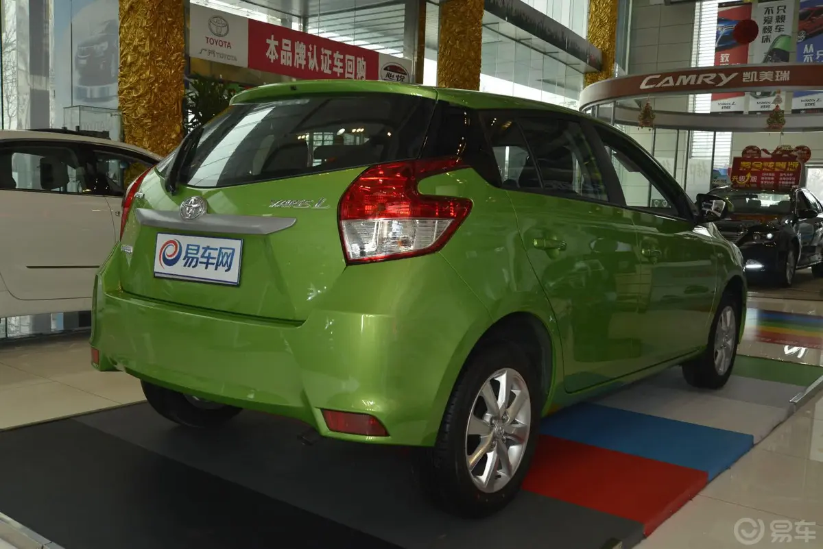 YARiS L 致炫1.5L 自动 炫动版侧后45度车头向右水平