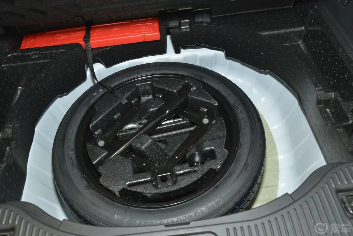 昂科拉1.4T G 自动 两驱 都市精英型备胎