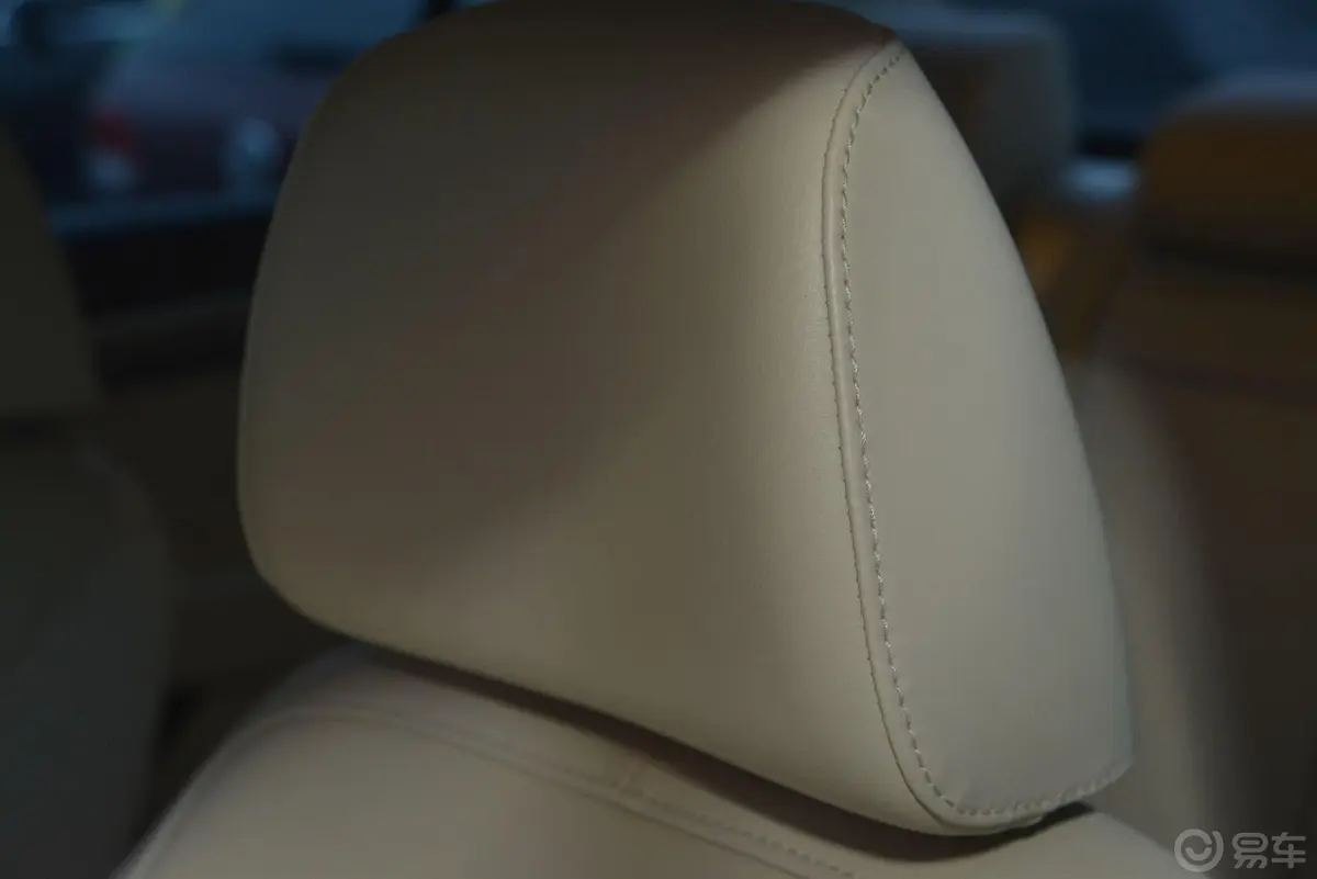 迈腾1.8T 手自一体 豪华型驾驶员头枕