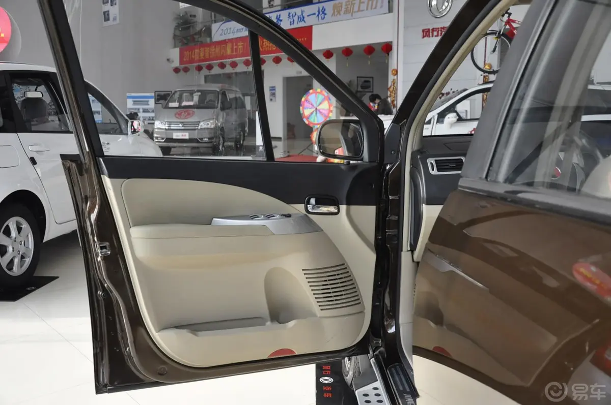 景逸SUV1.6L 手动 尊贵型驾驶员侧车门内门板
