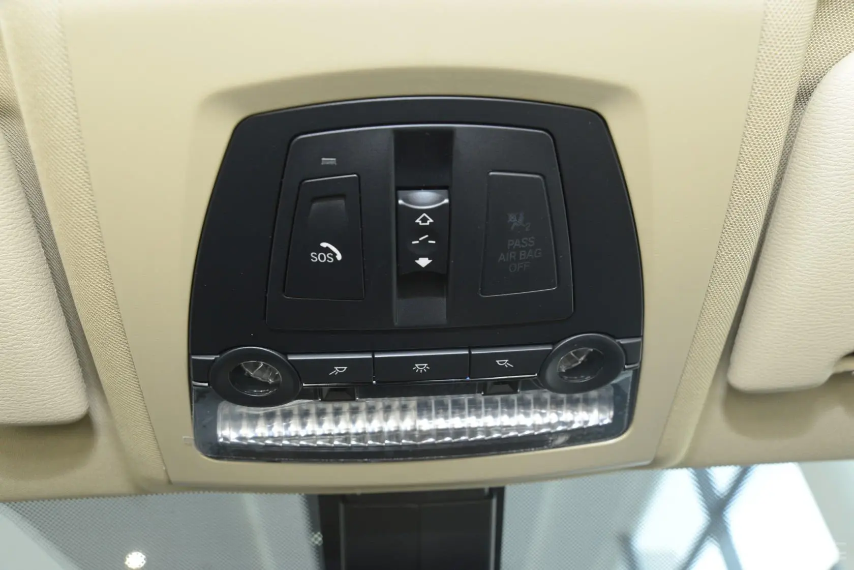 宝马X3(进口)xDrive28i 领先型前排车顶中央控制区