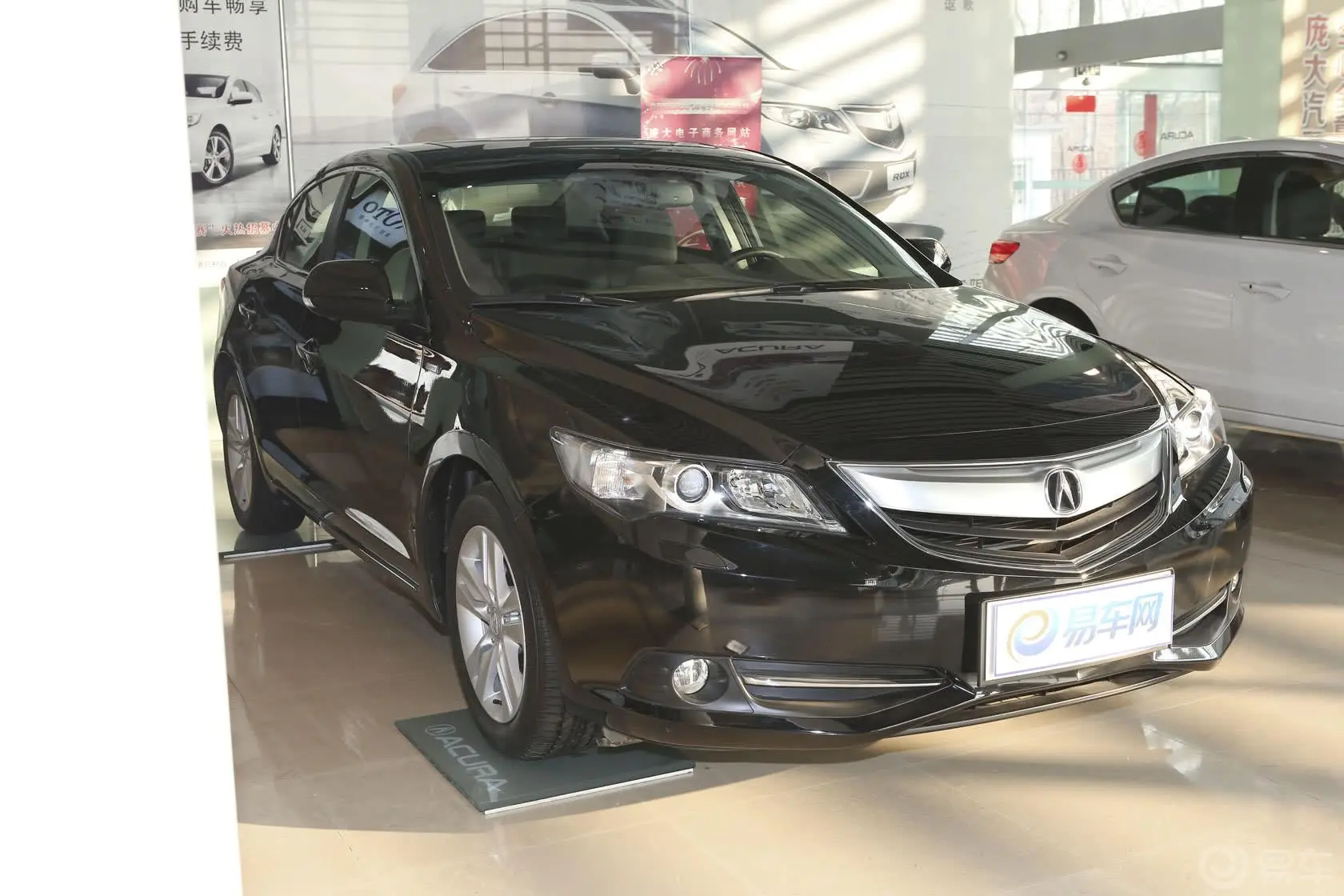 讴歌ILX1.5L CVT 混合动力正侧车头向左水平