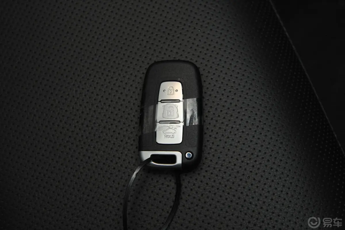 起亚K2三厢 1.6L 自动 Premium 纪念版钥匙