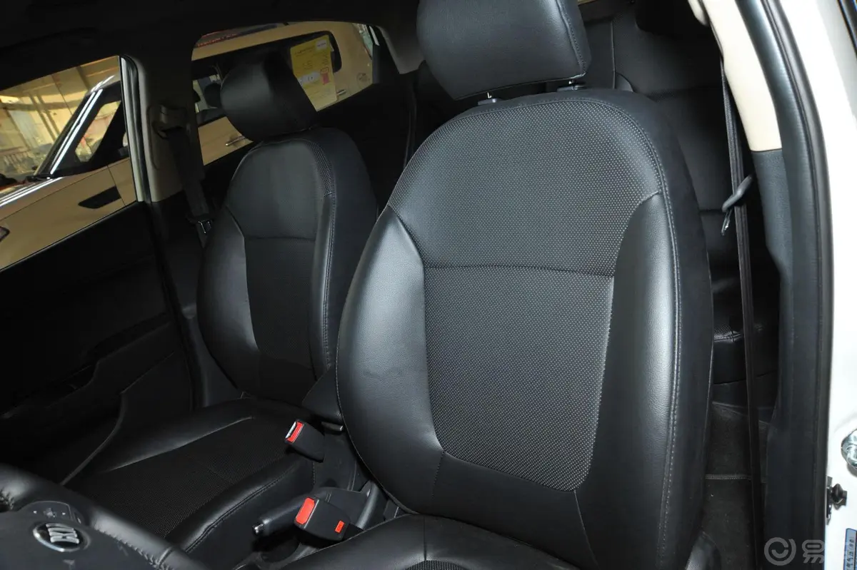 起亚K2三厢 1.6L 自动 Premium 纪念版驾驶员座椅