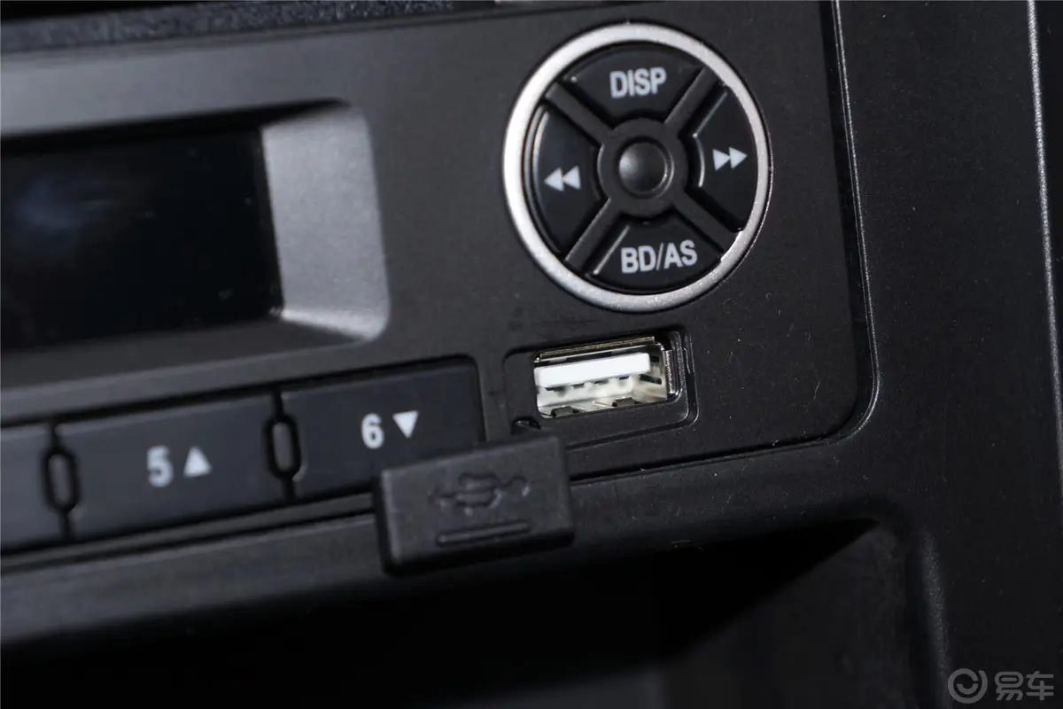 帅客1.6L 手动 豪华型 ZN6440V1B5	(国V+OBD)USB接口