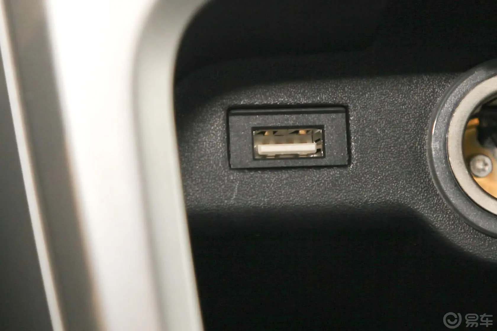 英朗XT 1.6L 自动 时尚型USB接口
