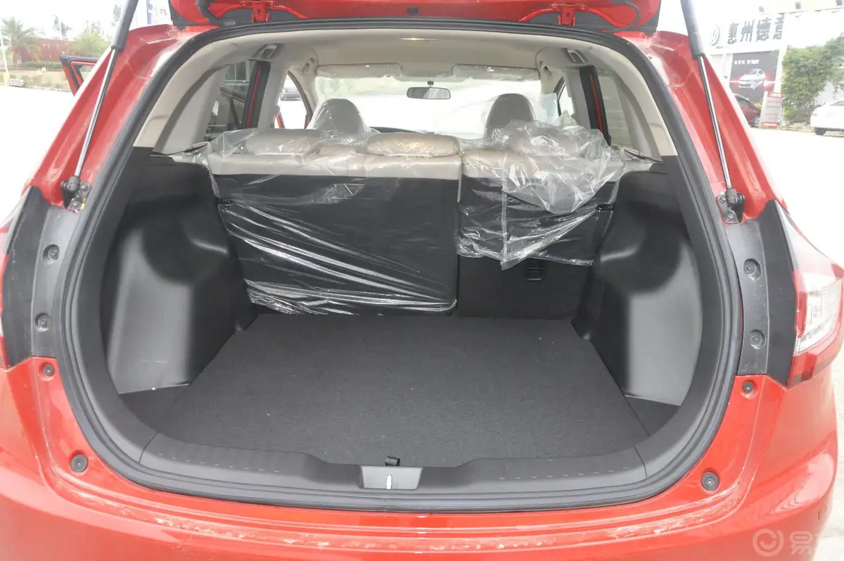 杰德1.8L 5AT 舒适型（五座）行李箱空间