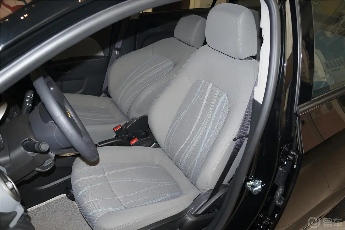 爱唯欧1.4L SL 自动 时尚天窗版驾驶员座椅