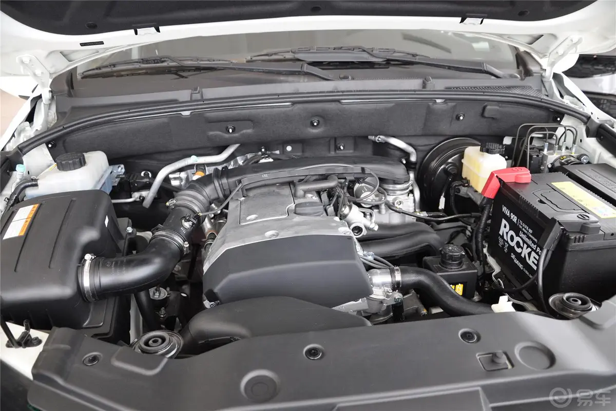 爱腾2.3L 汽油 两驱自动舒适版发动机