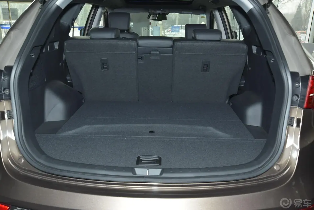 胜达2.0T DLX 前驱 自动 尊贵型行李箱空间