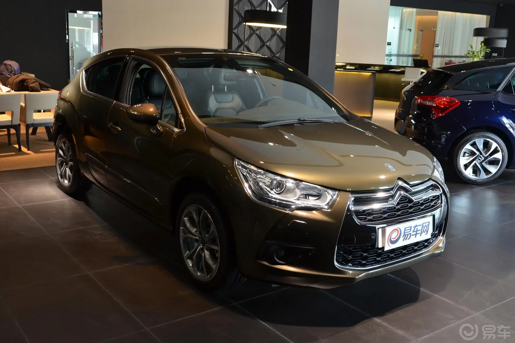 DS 41.6T 手自一体 雅致版正后水平