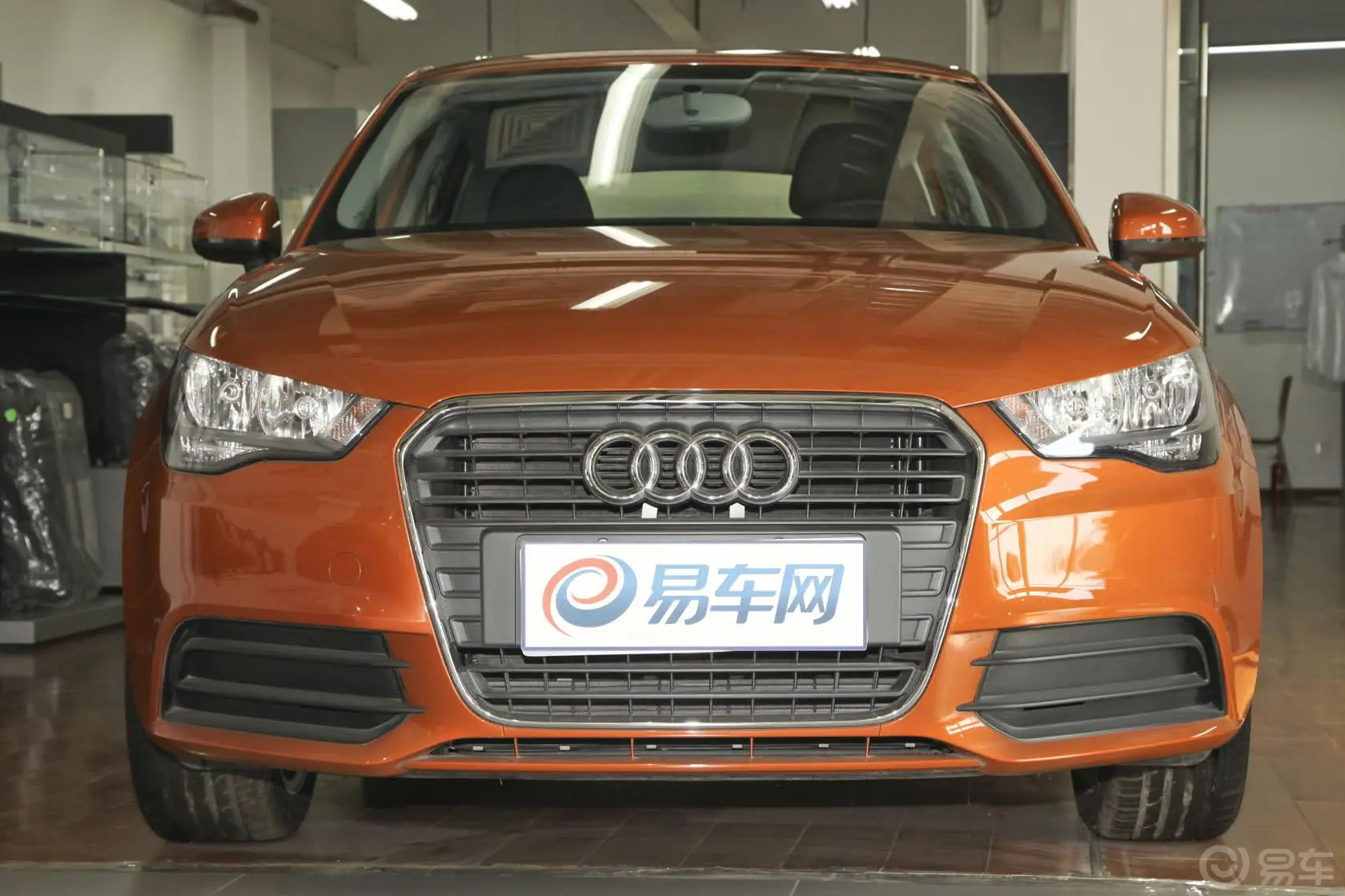 奥迪A1Sportback 30TFSI 舒适型正前水平