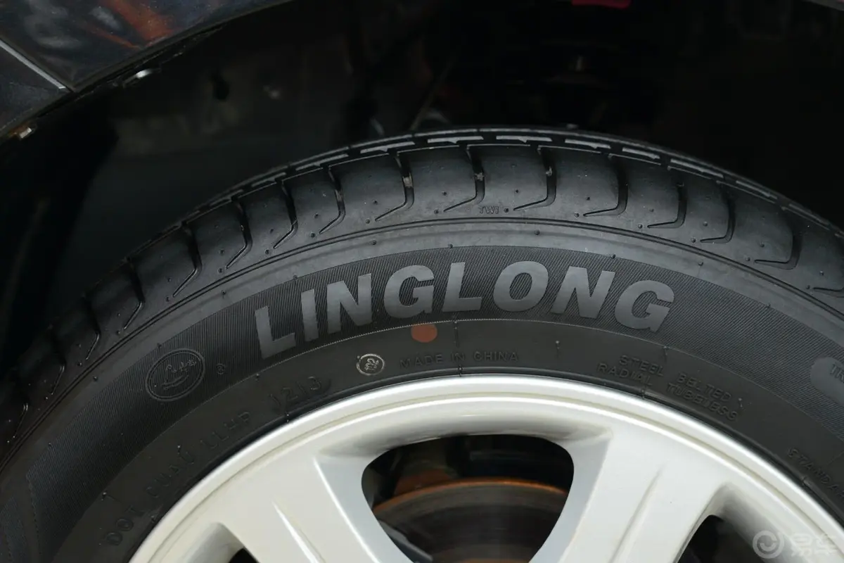 夏利N51.3L 手动 豪华型轮胎规格