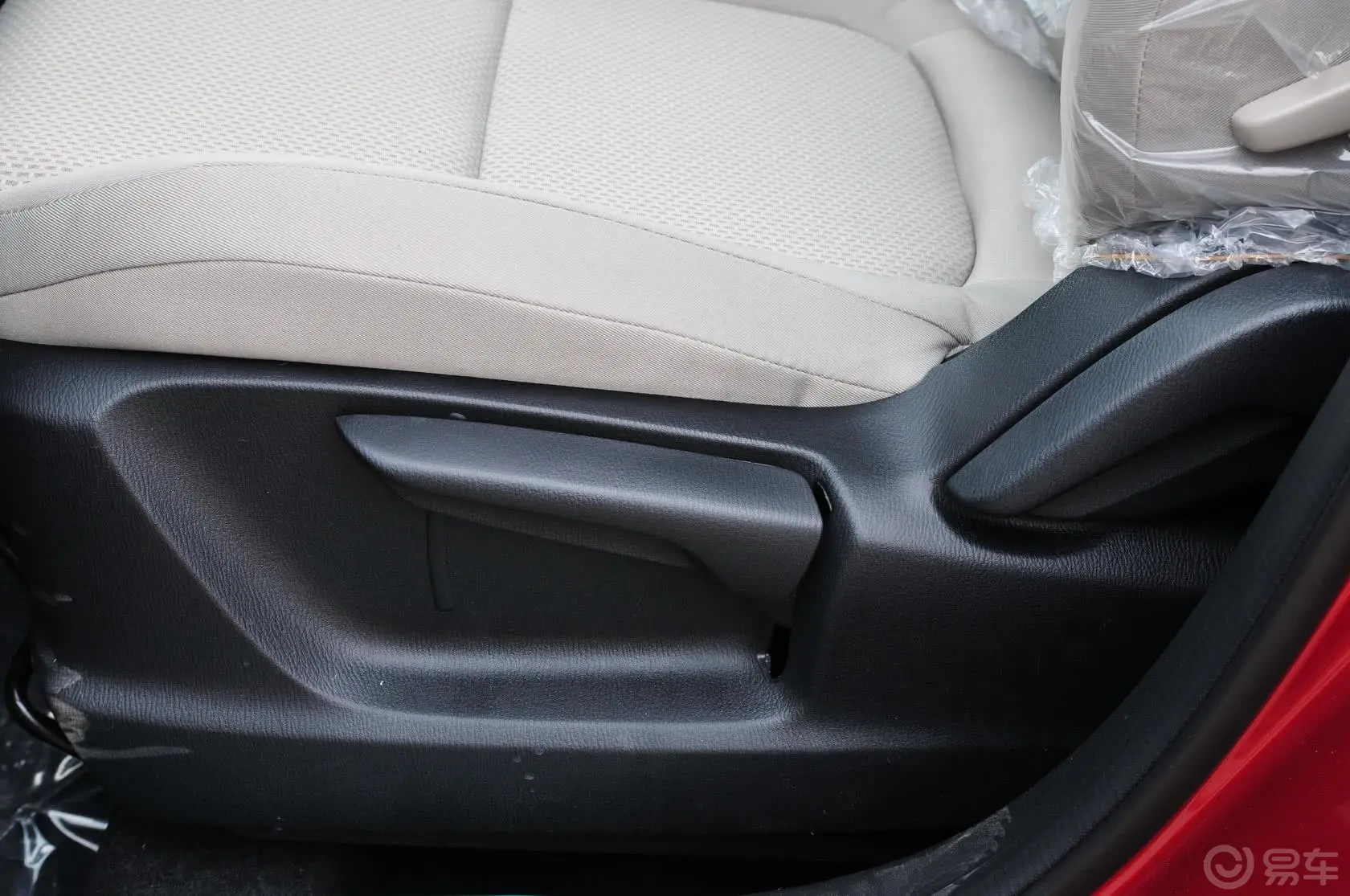马自达CX-52.0L 手动 两驱 舒适型座椅调节键