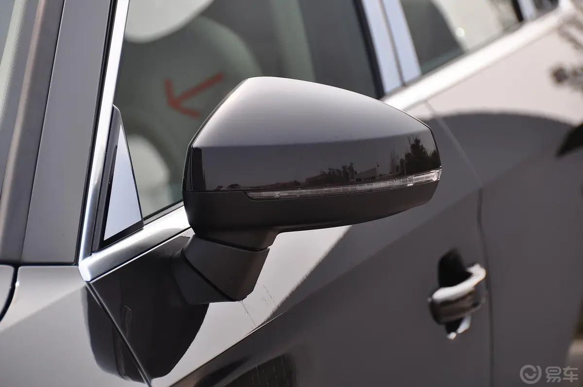 奥迪A3(进口)Limousine 40 TFSI S line 舒适型后视镜转向灯（前）