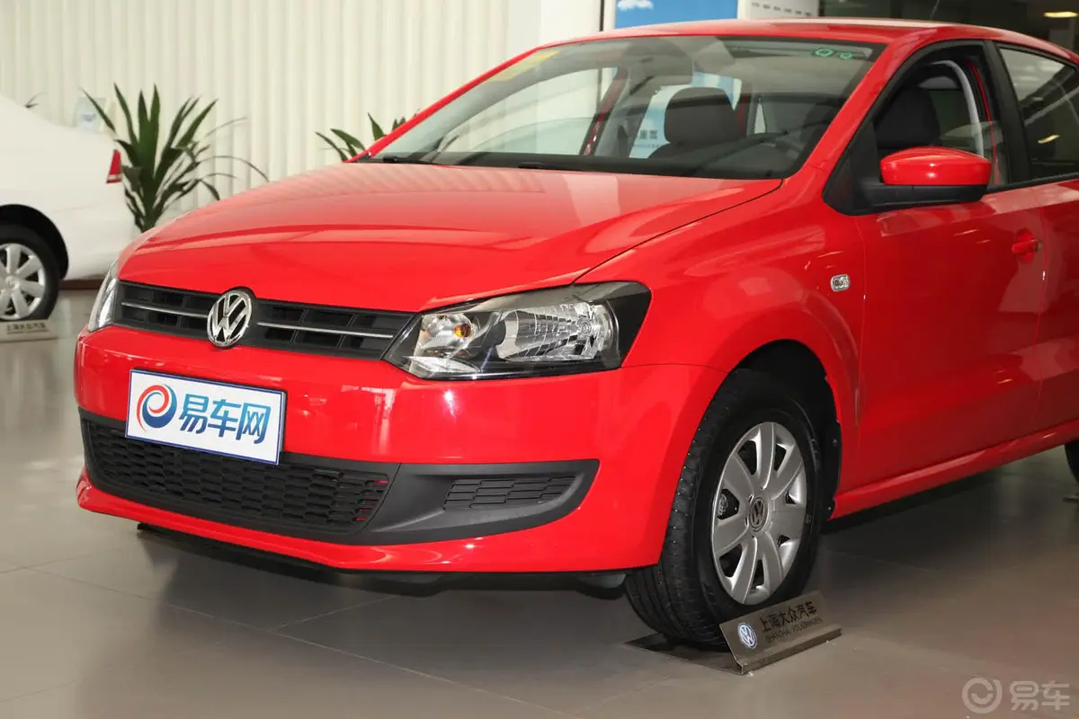 Polo1.4L 手动 风尚版车头局部