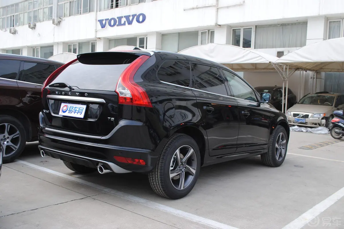 沃尔沃XC60(进口)2.0T T5 改款 个性运动版侧后45度车头向右水平