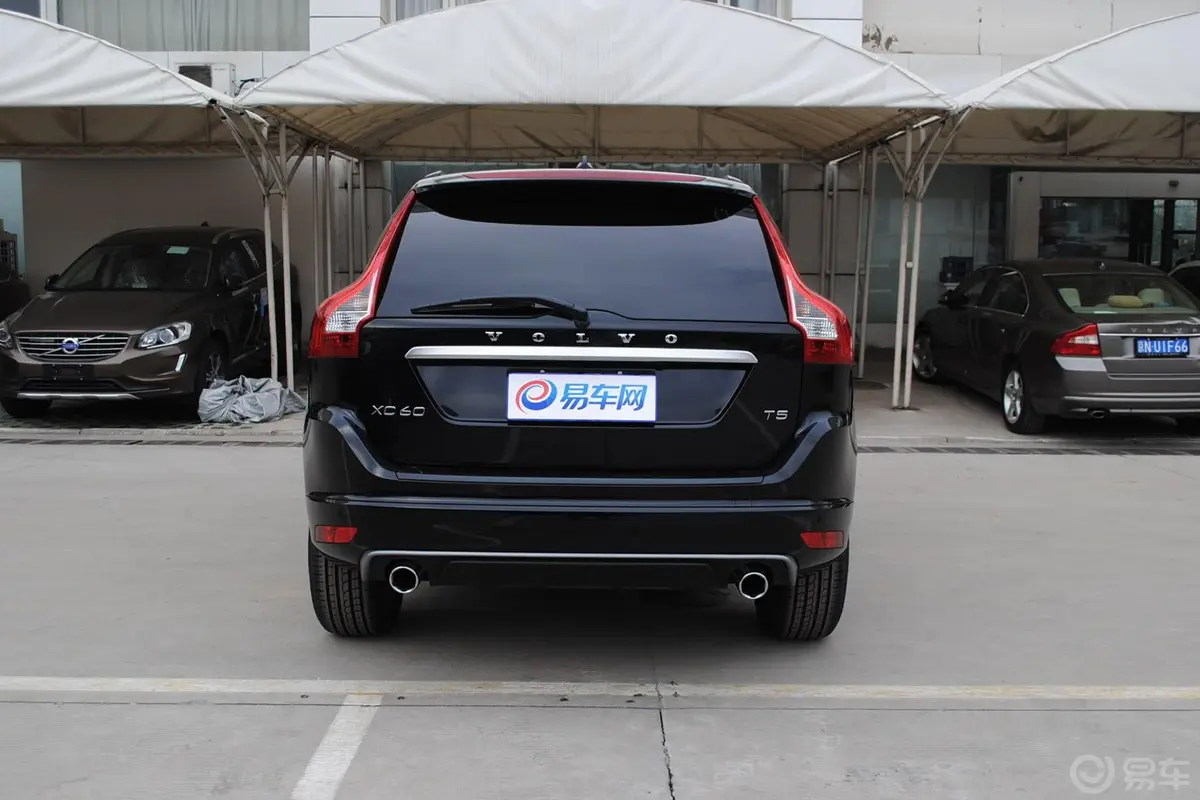 沃尔沃XC60(进口)2.0T T5 改款 个性运动版正后水平