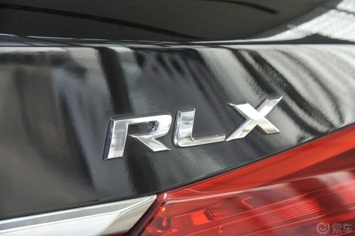 讴歌RLX3.5L尾标