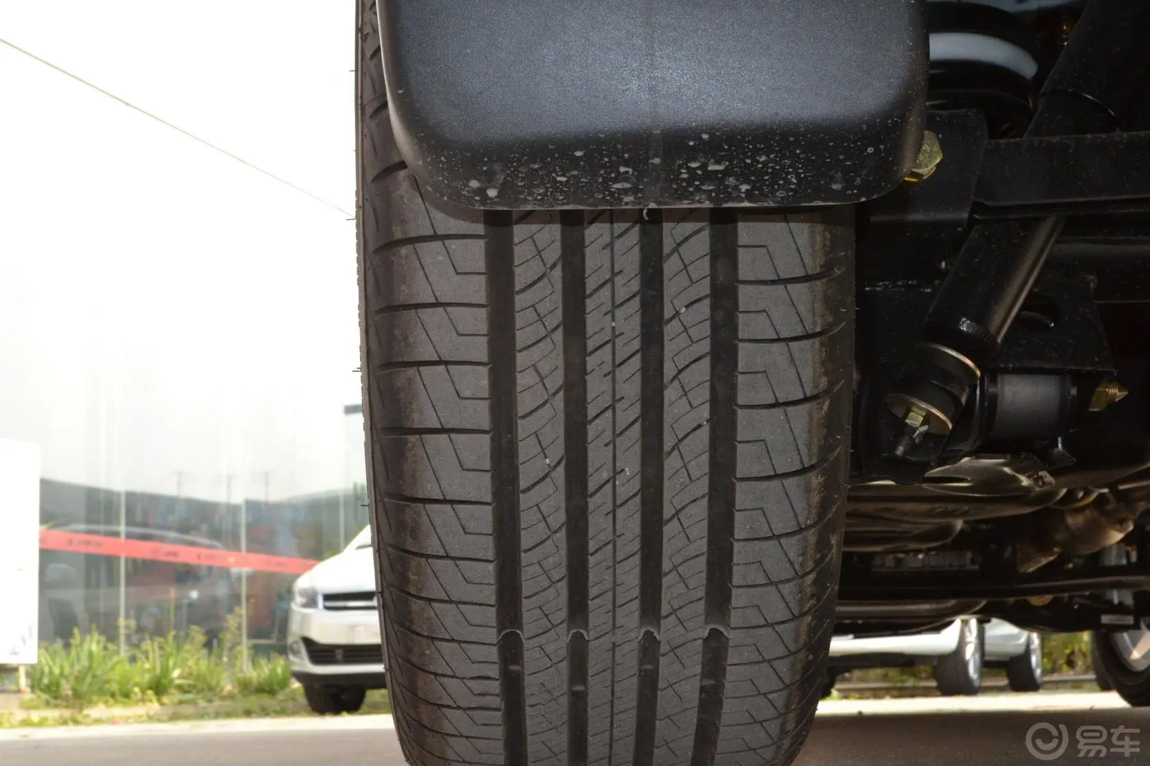 瑞风M5瑞风M5 汽油 2.0T 自动 商务版轮胎花纹