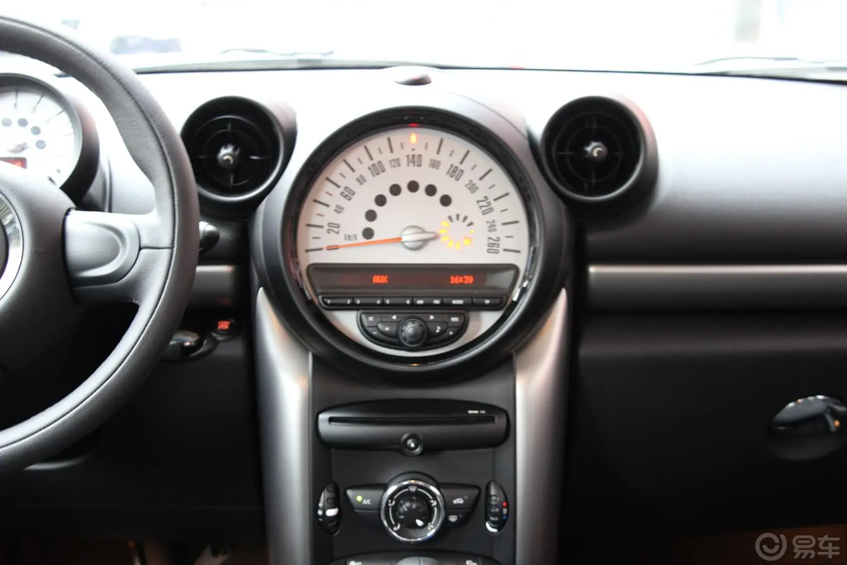 MINI COUNTRYMAN1.6L ONE中控台整体