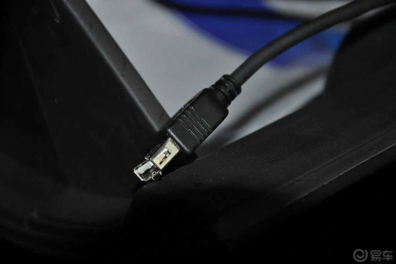 日产帕拉丁2.4L 手动 四驱 标准版 国五USB接口