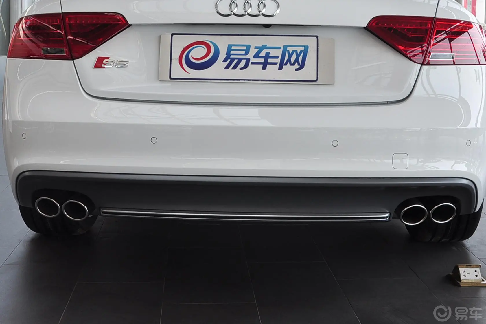 奥迪S5Cabriolet 3.0T排气管（排气管装饰罩）