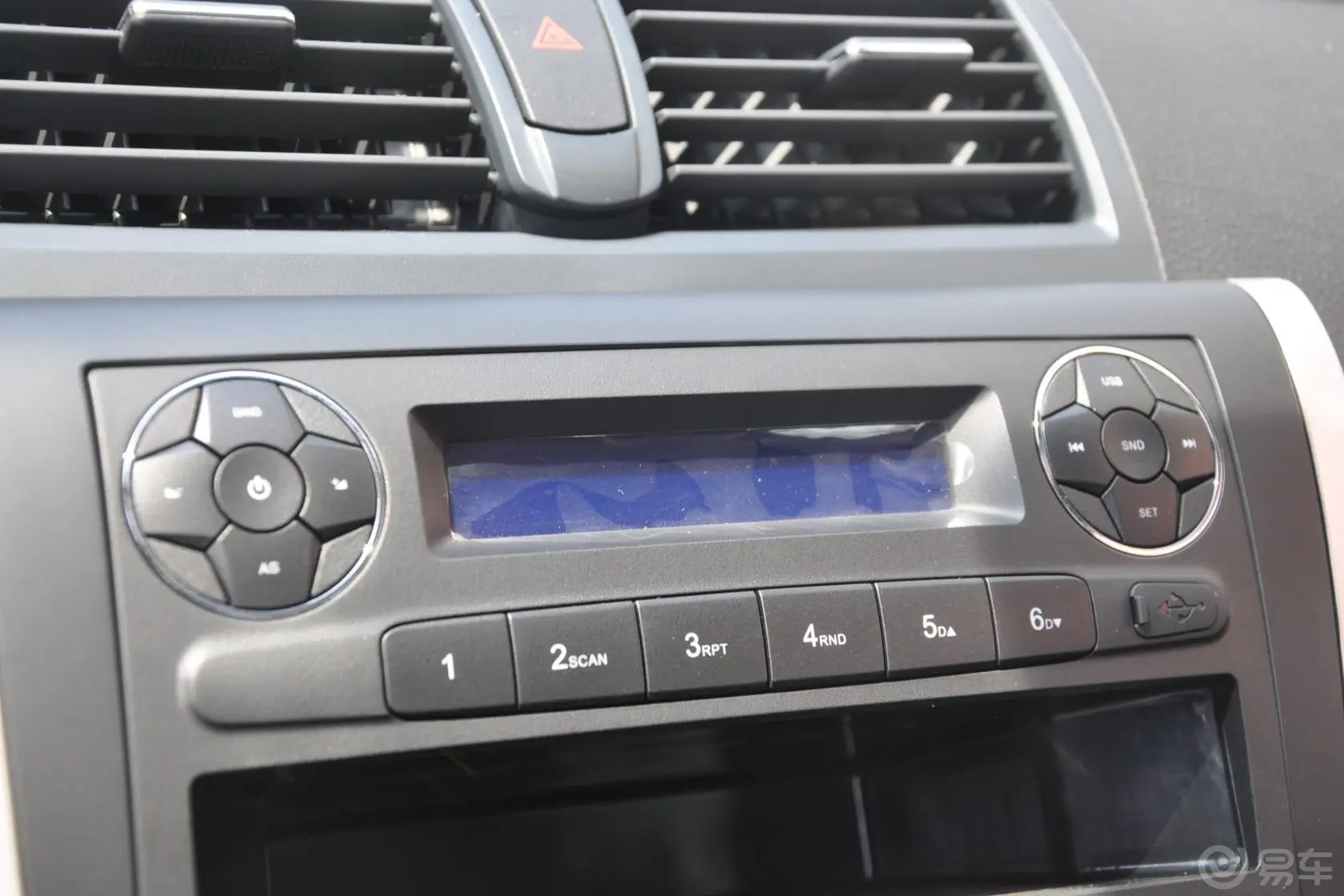 众泰Z3001.5L 手动 舒适型音响