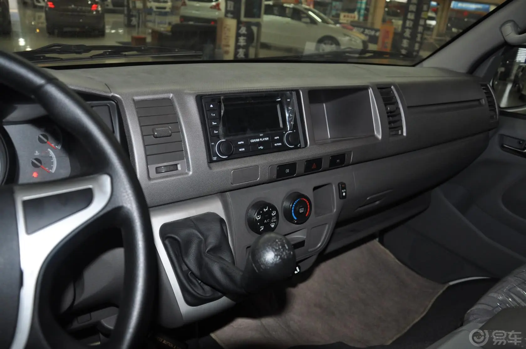 凯歌2.7L 手动 汽油版 豪华版中控台驾驶员方向